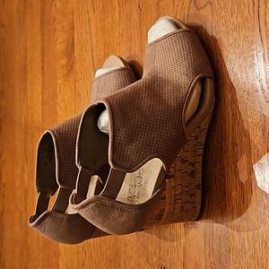 LifeStride Flex Sole Women's sz 8m   Cork Taupe Wedge Shoes Sandals Short Boot